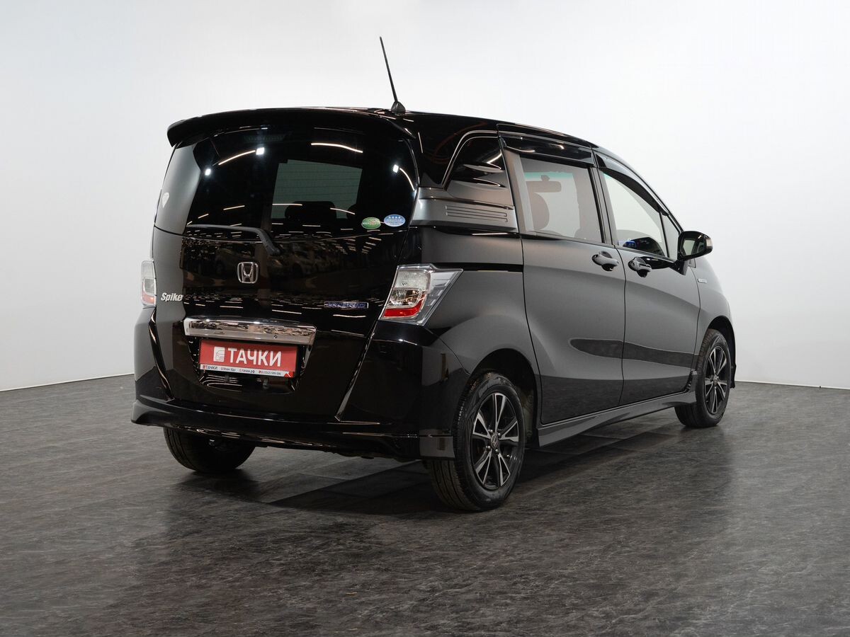 Honda Freed Spike 2014 - фото автомобиля