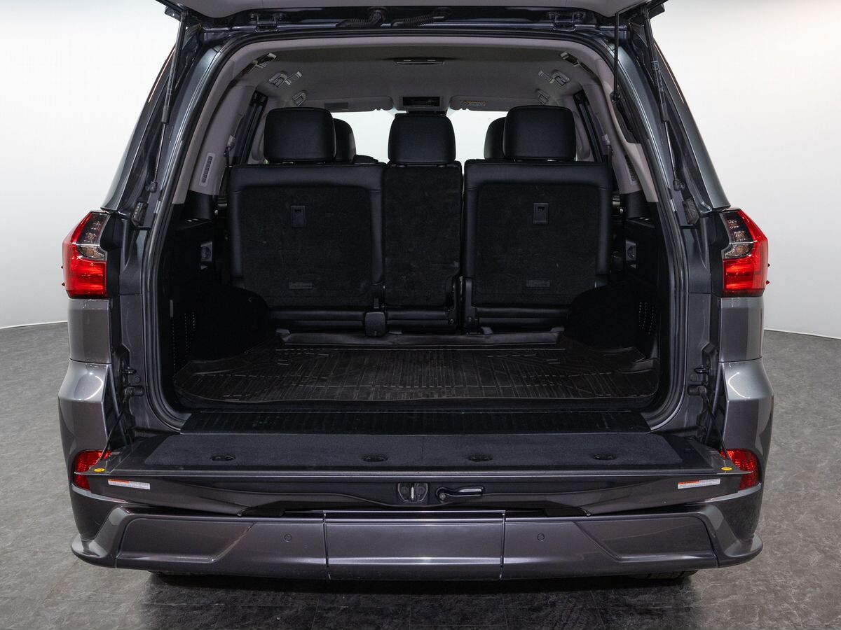 Lexus LX450d 2016 - фото автомобиля