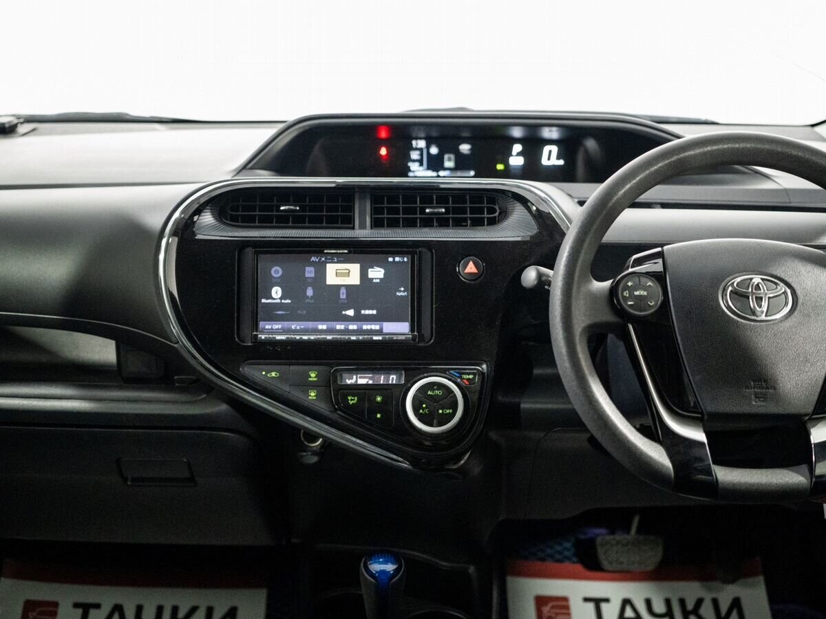 Toyota Aqua 2018 - фото автомобиля