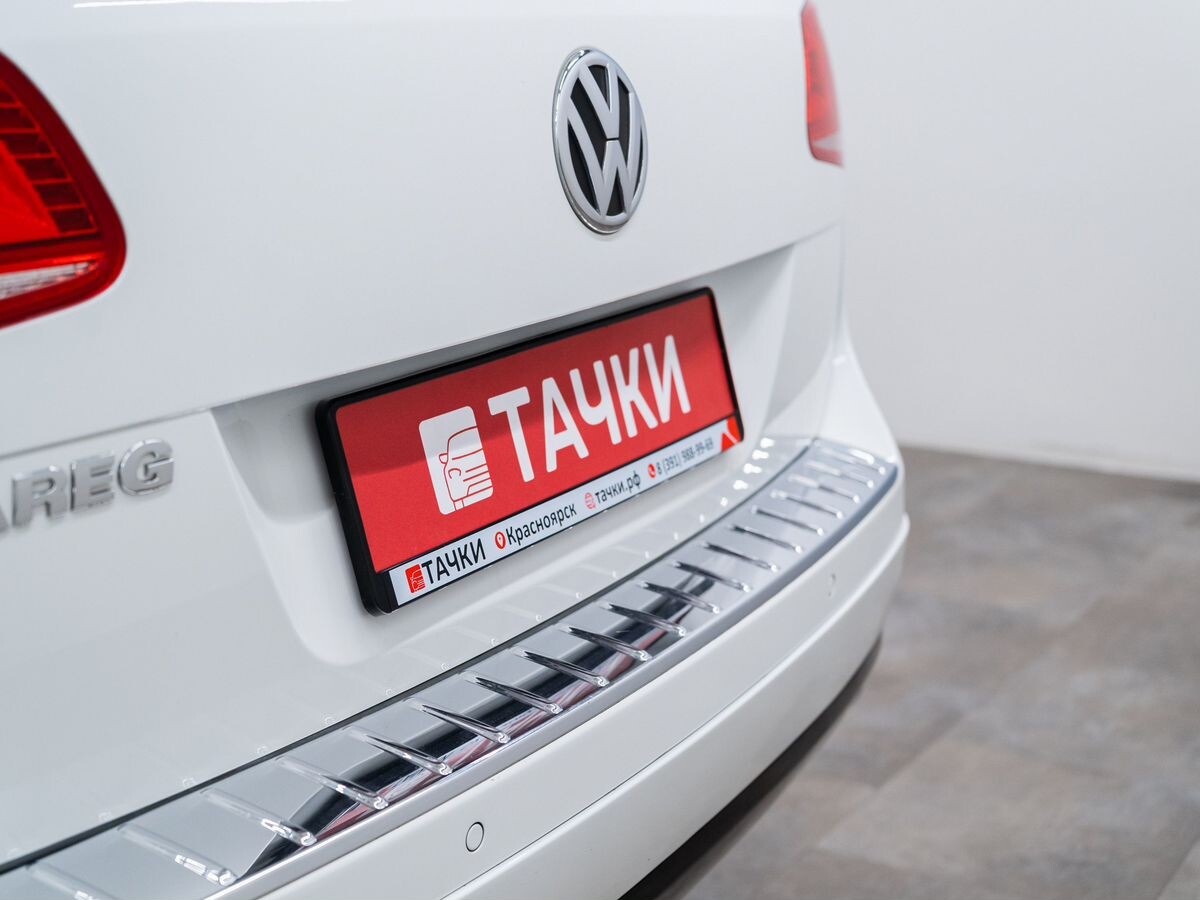 Volkswagen Touareg 2012 - фото автомобиля