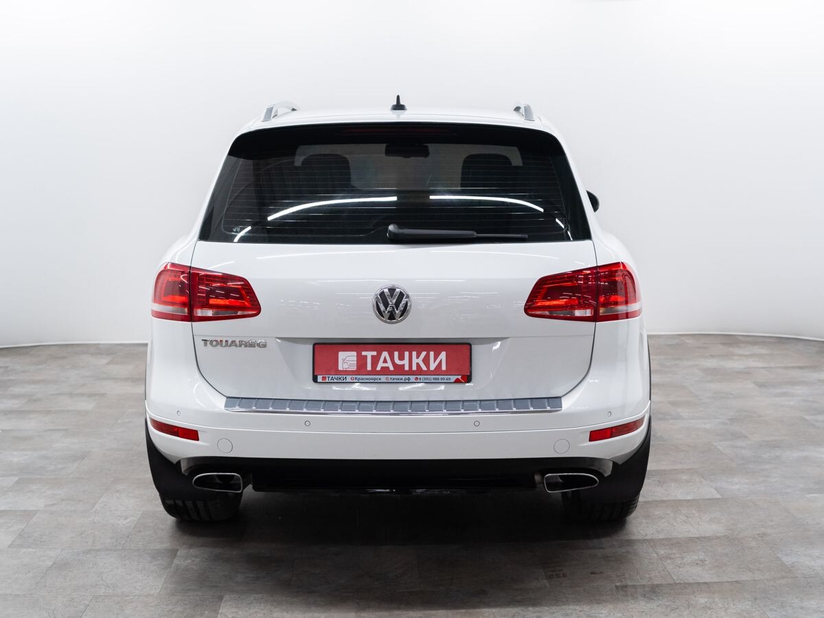 Volkswagen Touareg 2012 - фото автомобиля