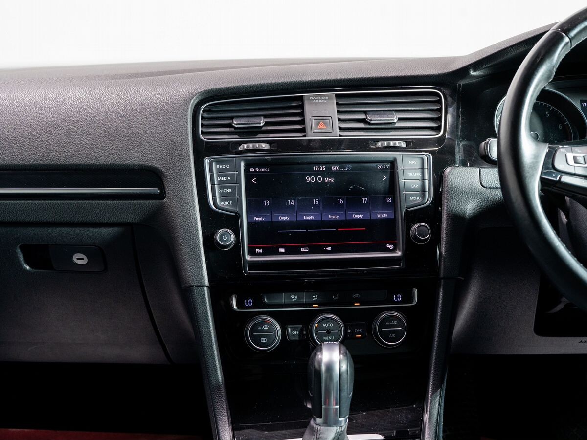 Volkswagen Golf 2014 - фото автомобиля