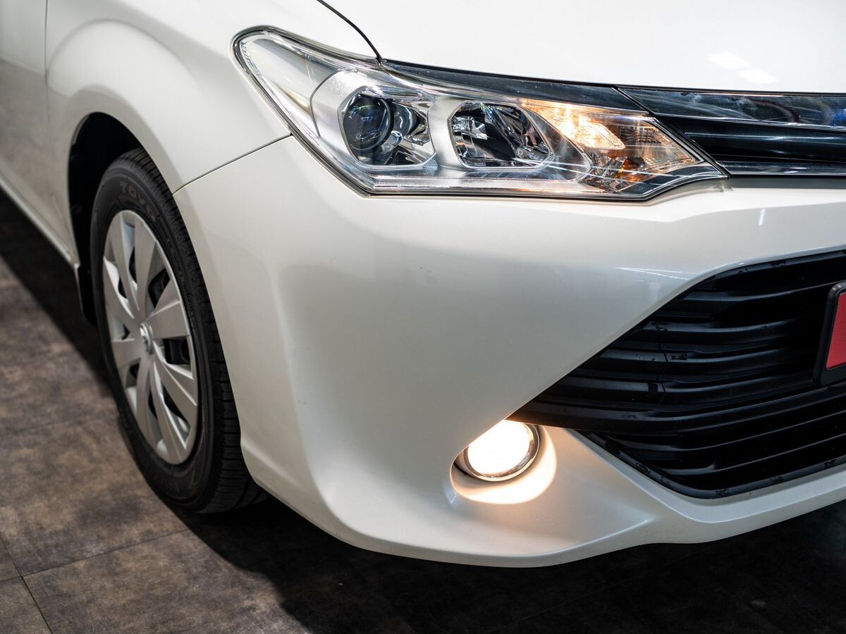 Toyota Corolla Fielder 2017 - фото автомобиля