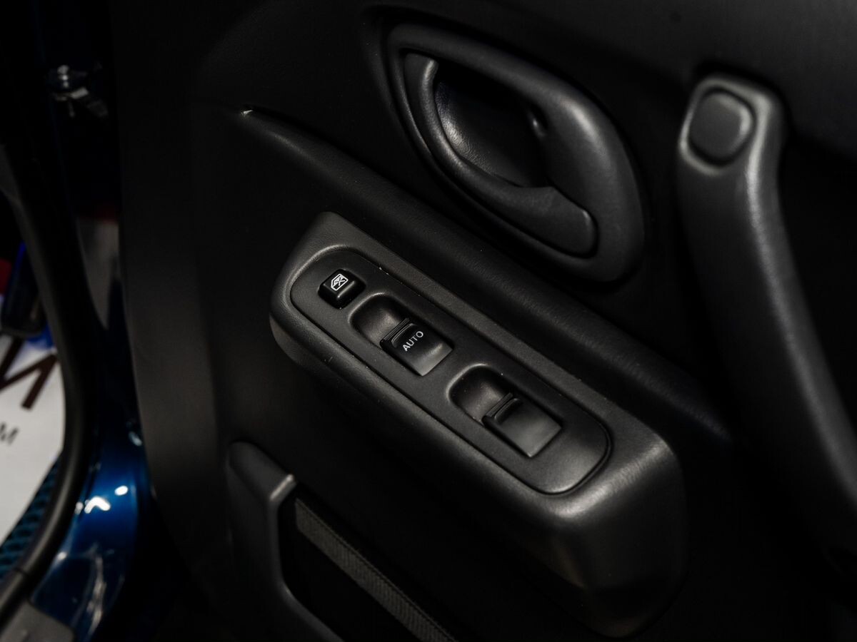Suzuki Jimny 2018 - фото автомобиля