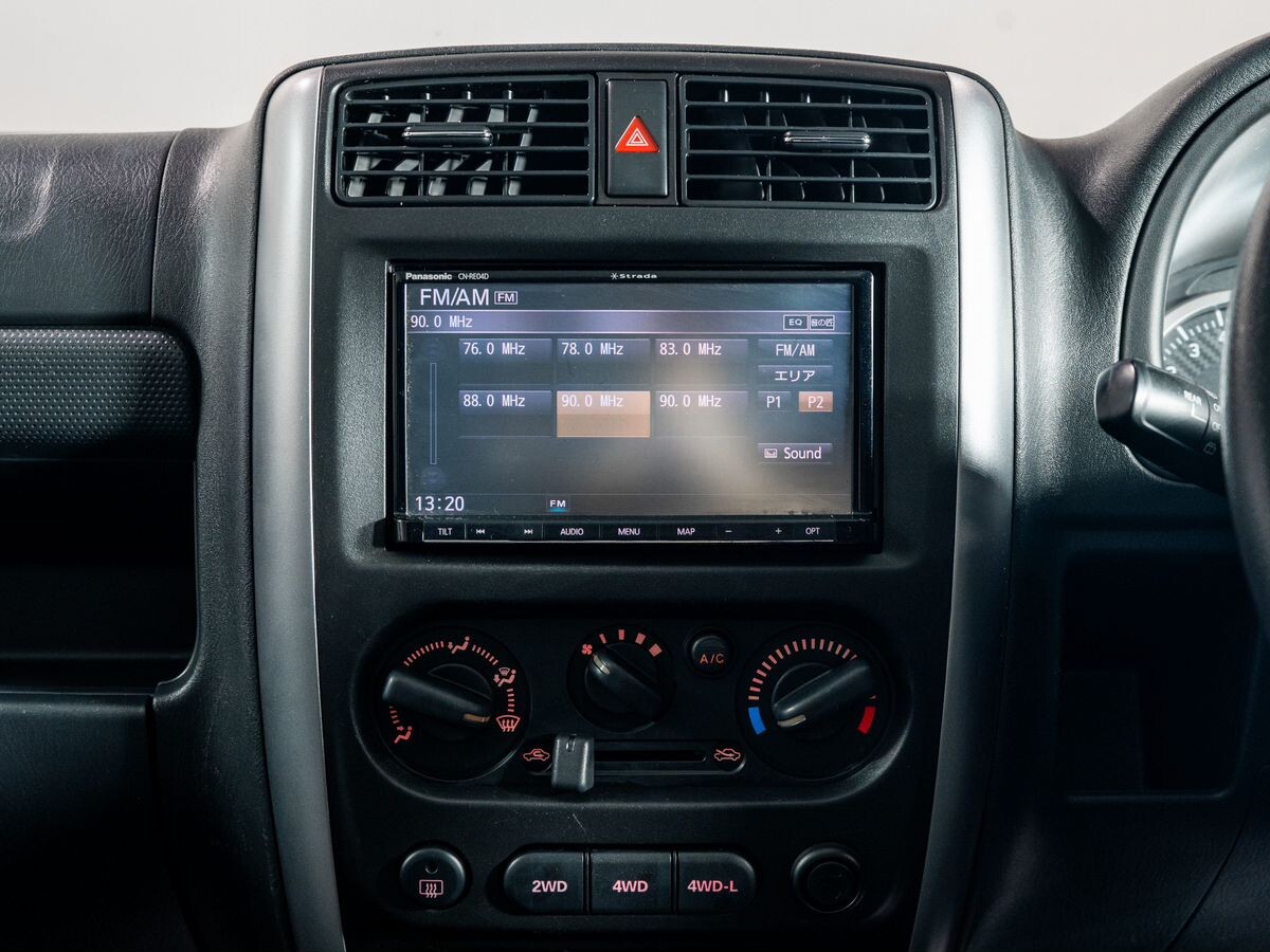 Suzuki Jimny 2018 - фото автомобиля