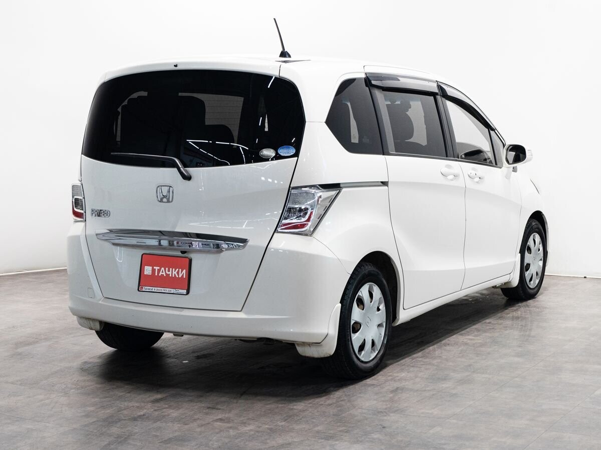Honda Freed 2012 - фото автомобиля