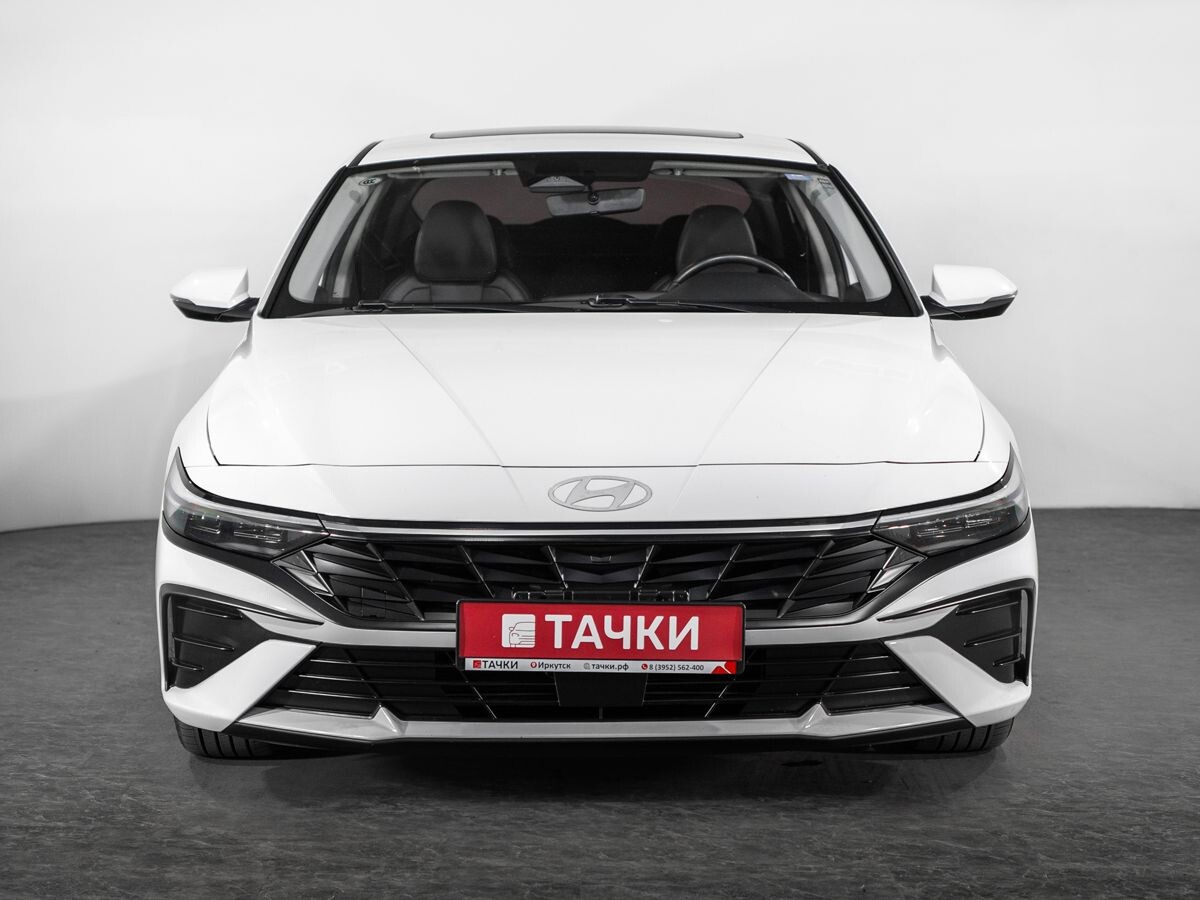 Hyundai Elantra 2023 - фото автомобиля