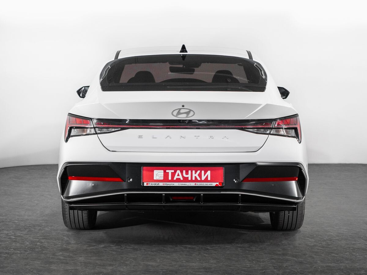 Hyundai Elantra 2023 - фото автомобиля