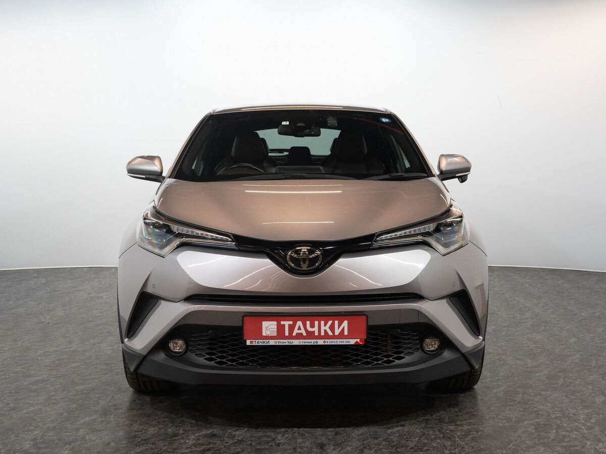 Toyota C-HR 2018 - фото автомобиля