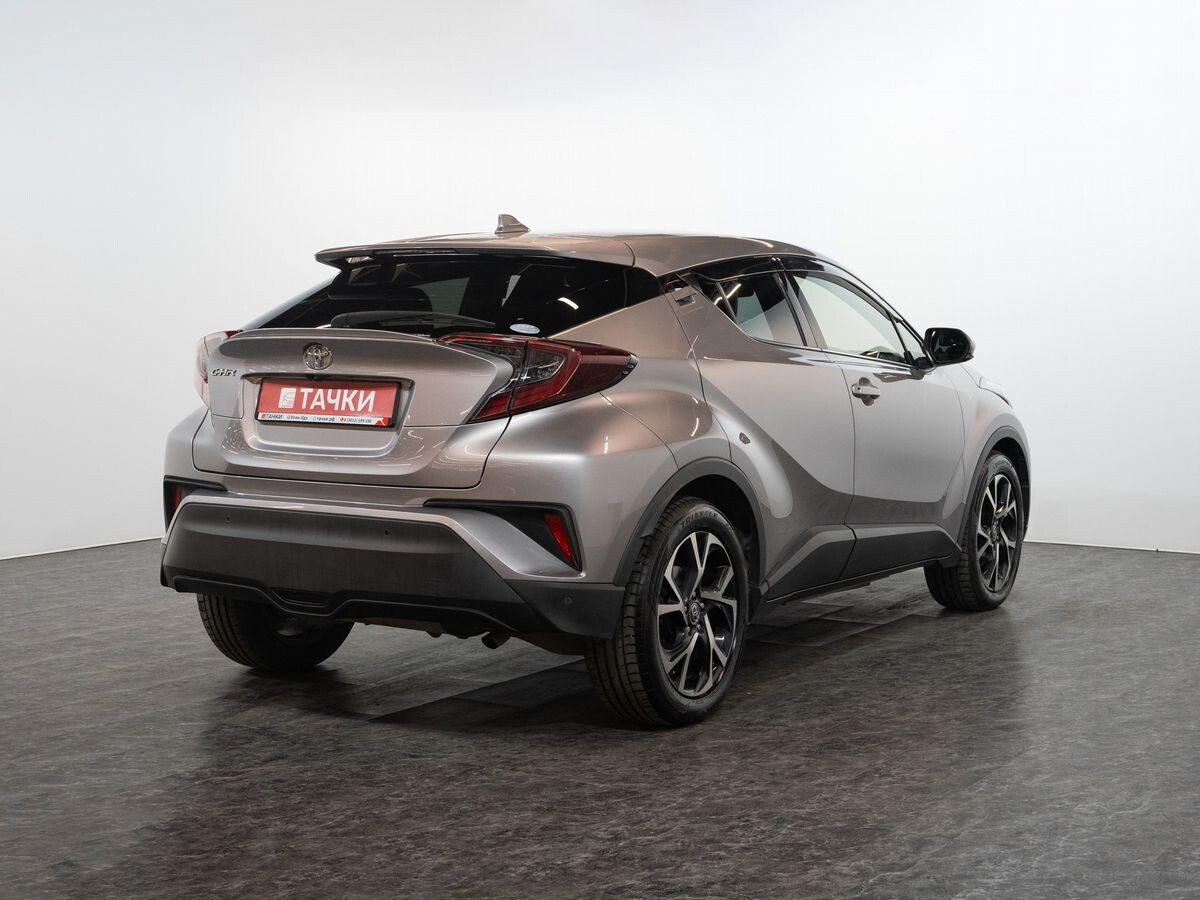Toyota C-HR 2018 - фото автомобиля