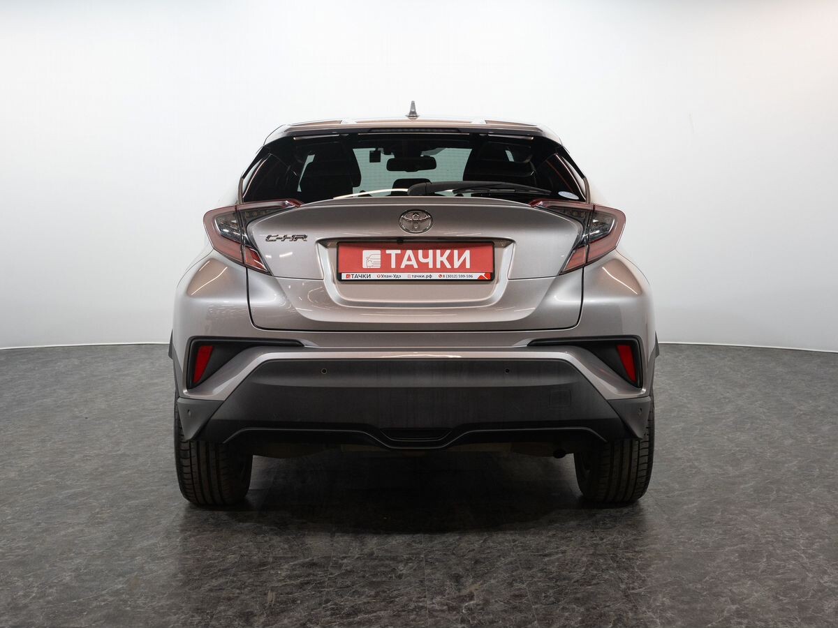 Toyota C-HR 2018 - фото автомобиля