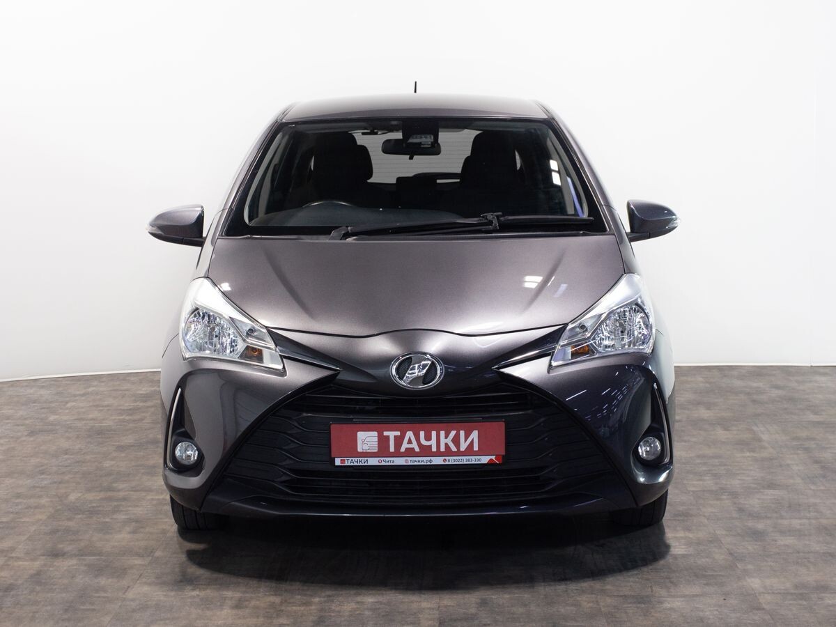 Toyota Vitz 2018 - фото автомобиля