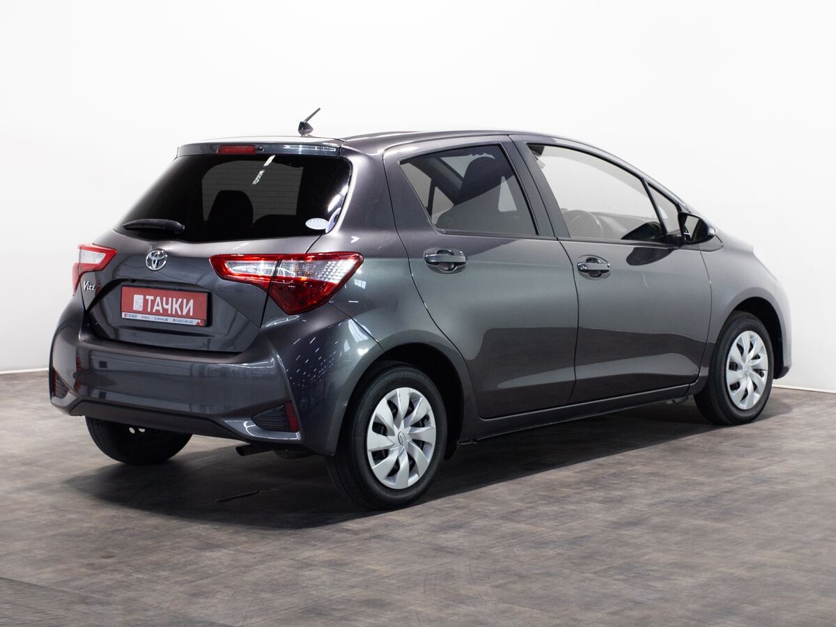 Toyota Vitz 2018 - фото автомобиля