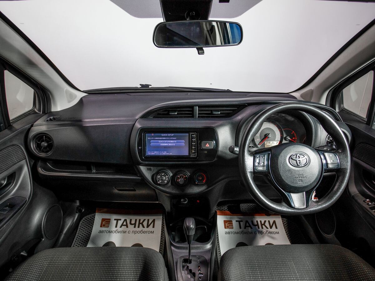 Toyota Vitz 2018 - фото автомобиля