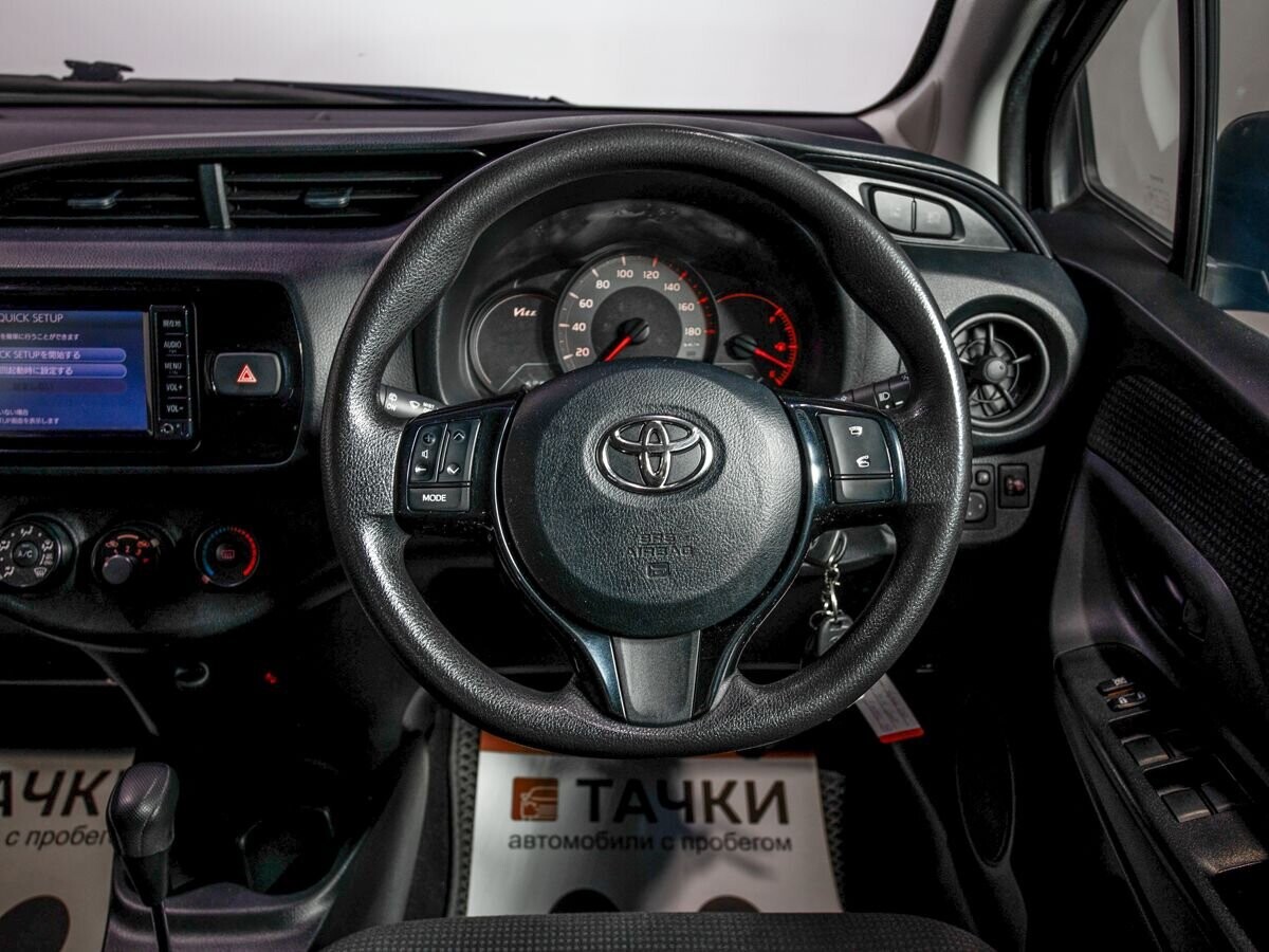 Toyota Vitz 2018 - фото автомобиля
