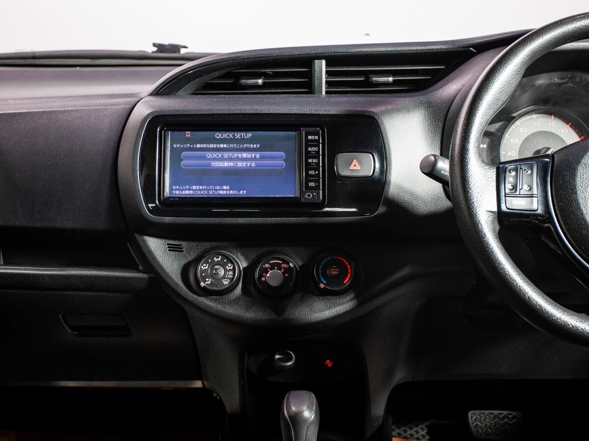 Toyota Vitz 2018 - фото автомобиля