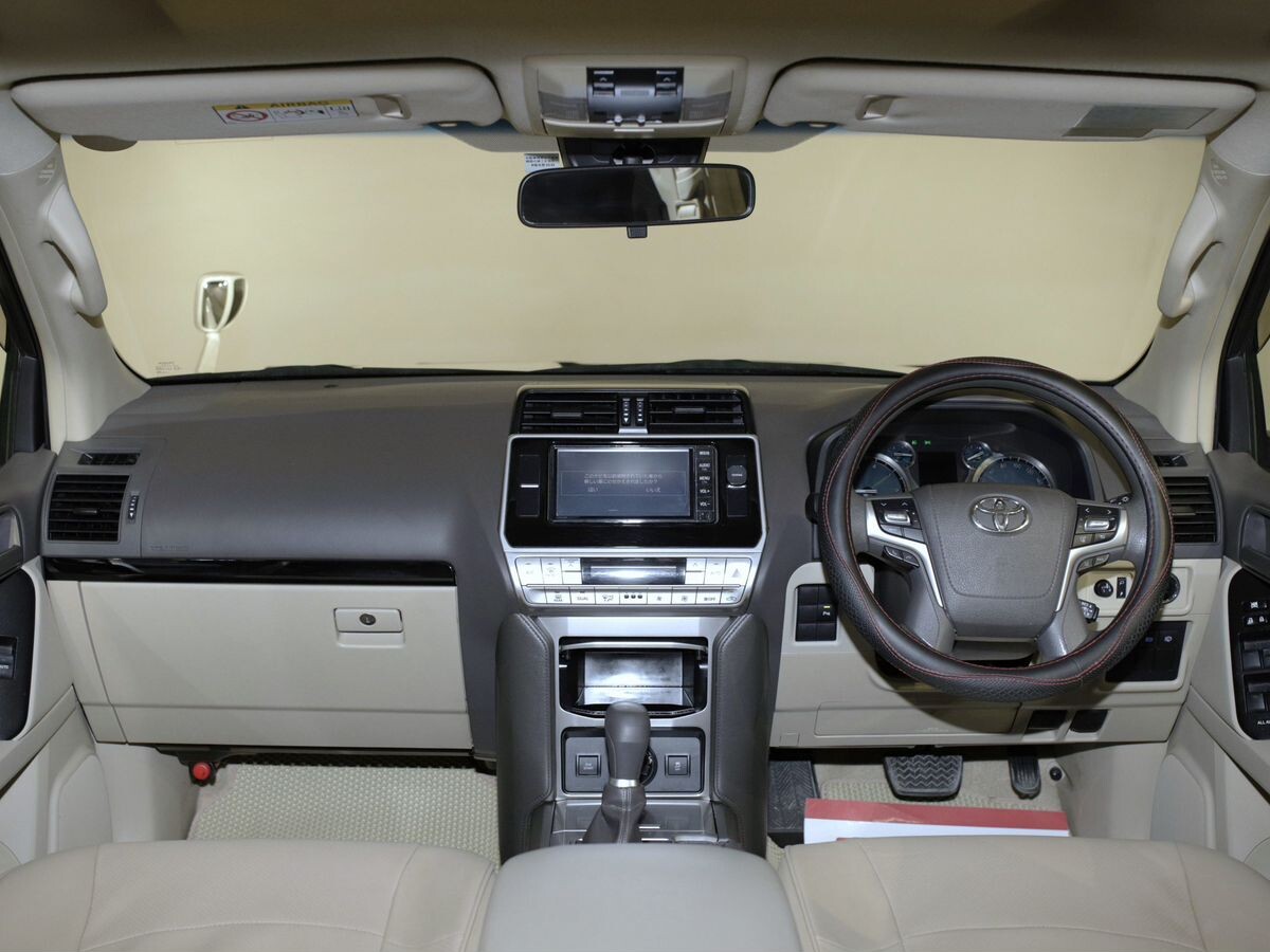 Toyota Land Cruiser Prado 2019 - фото автомобиля