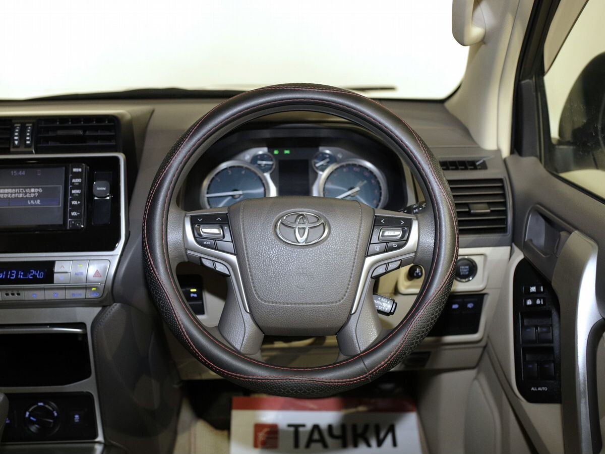 Toyota Land Cruiser Prado 2019 - фото автомобиля