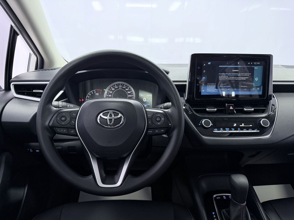Toyota Corolla 2023 - фото автомобиля