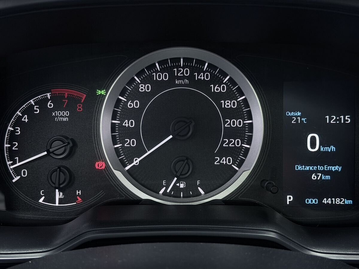 Toyota Corolla 2023 - фото автомобиля