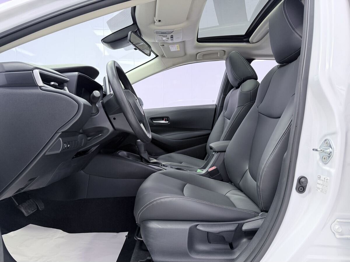 Toyota Corolla 2023 - фото автомобиля