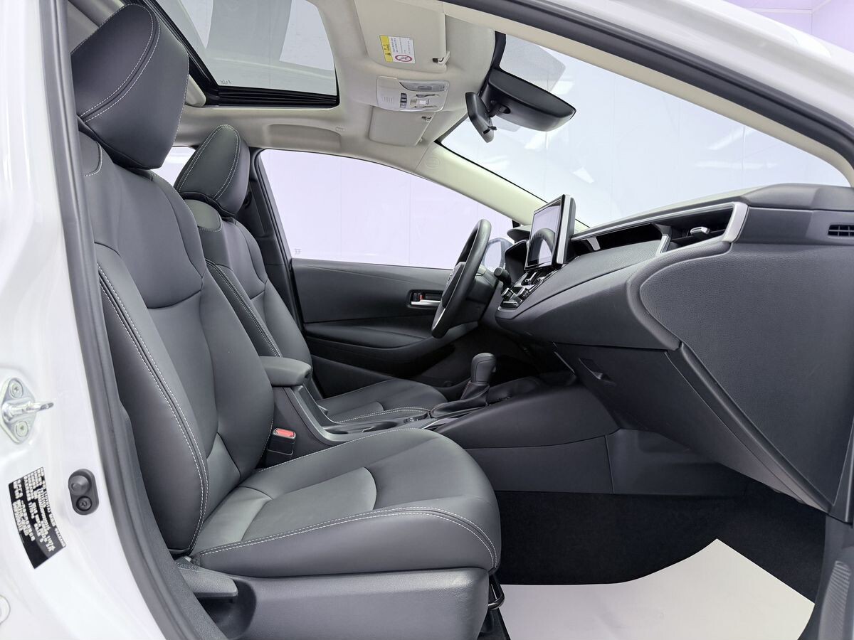 Toyota Corolla 2023 - фото автомобиля