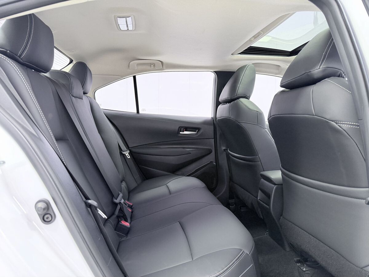 Toyota Corolla 2023 - фото автомобиля
