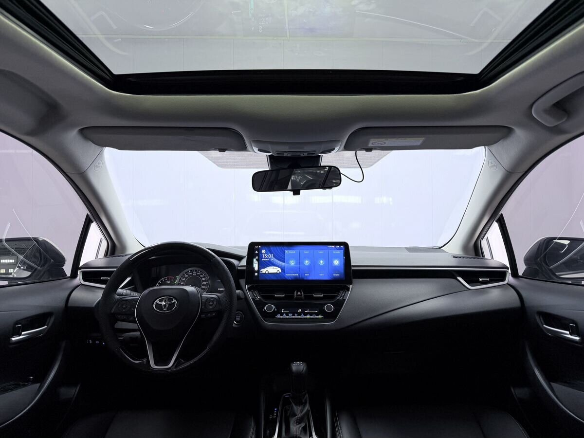 Toyota Corolla 2022 - фото автомобиля