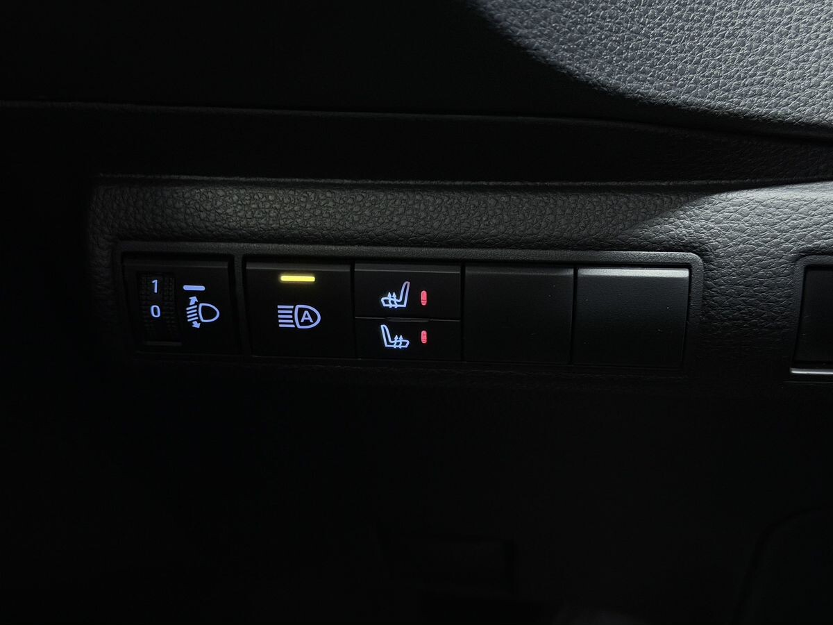 Toyota Corolla 2022 - фото автомобиля