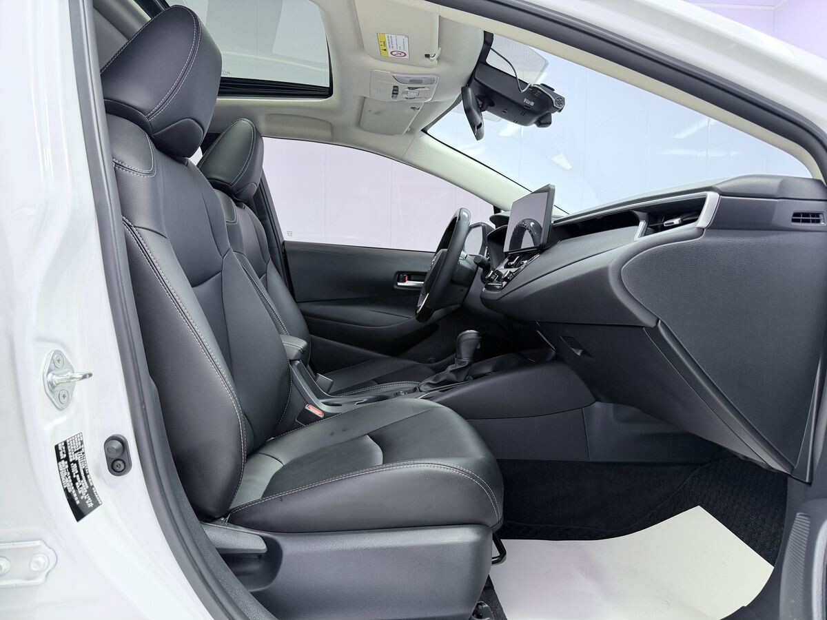 Toyota Corolla 2022 - фото автомобиля