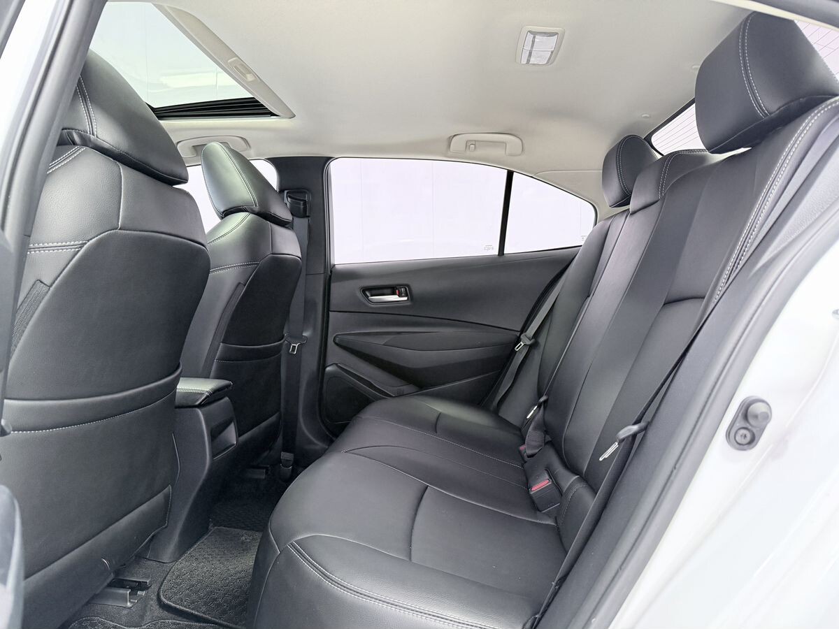 Toyota Corolla 2022 - фото автомобиля