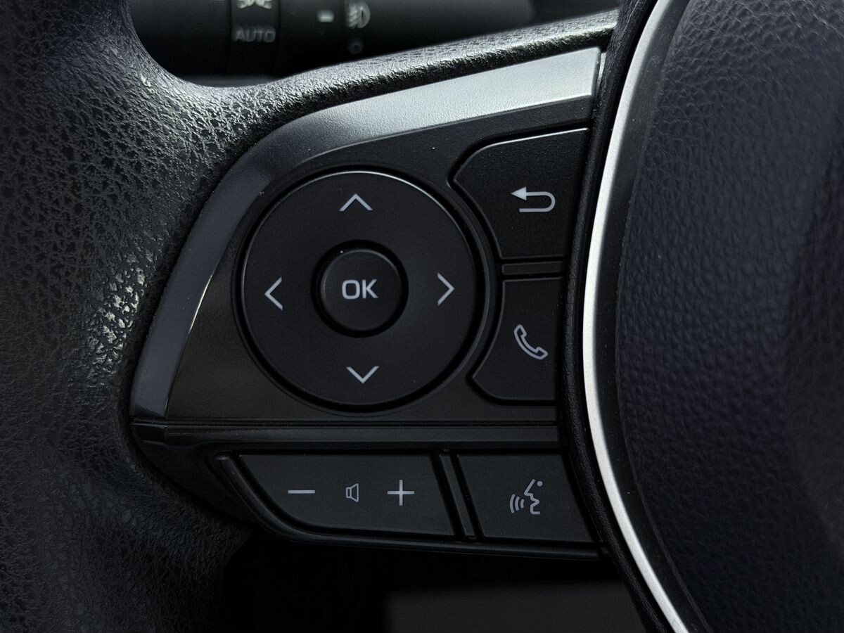 Toyota Corolla 2022 - фото автомобиля