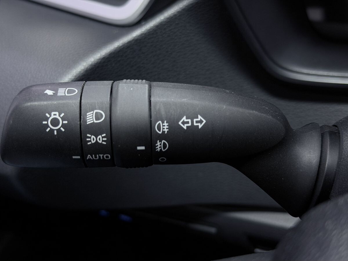 Toyota Corolla 2022 - фото автомобиля