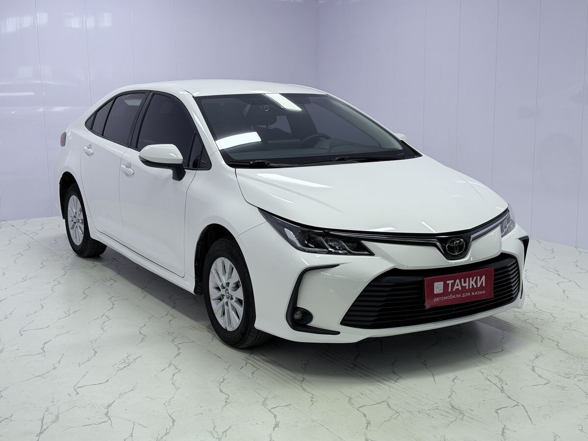Toyota Corolla 2022 - фото автомобиля