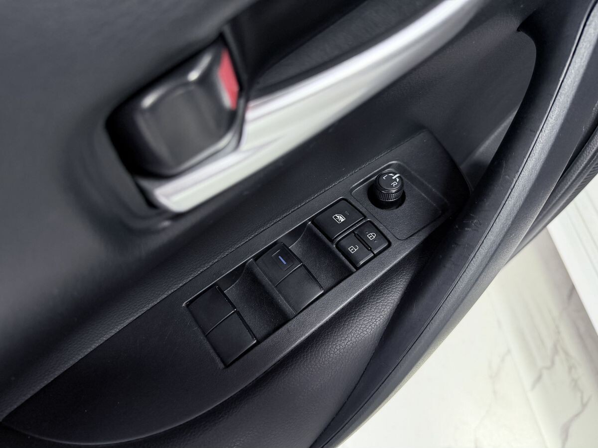 Toyota Corolla 2022 - фото автомобиля
