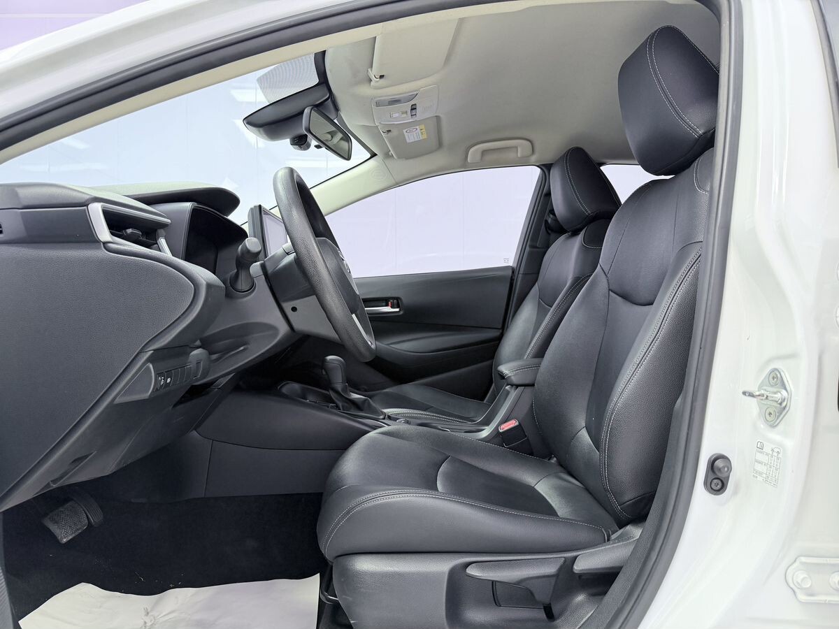 Toyota Corolla 2022 - фото автомобиля
