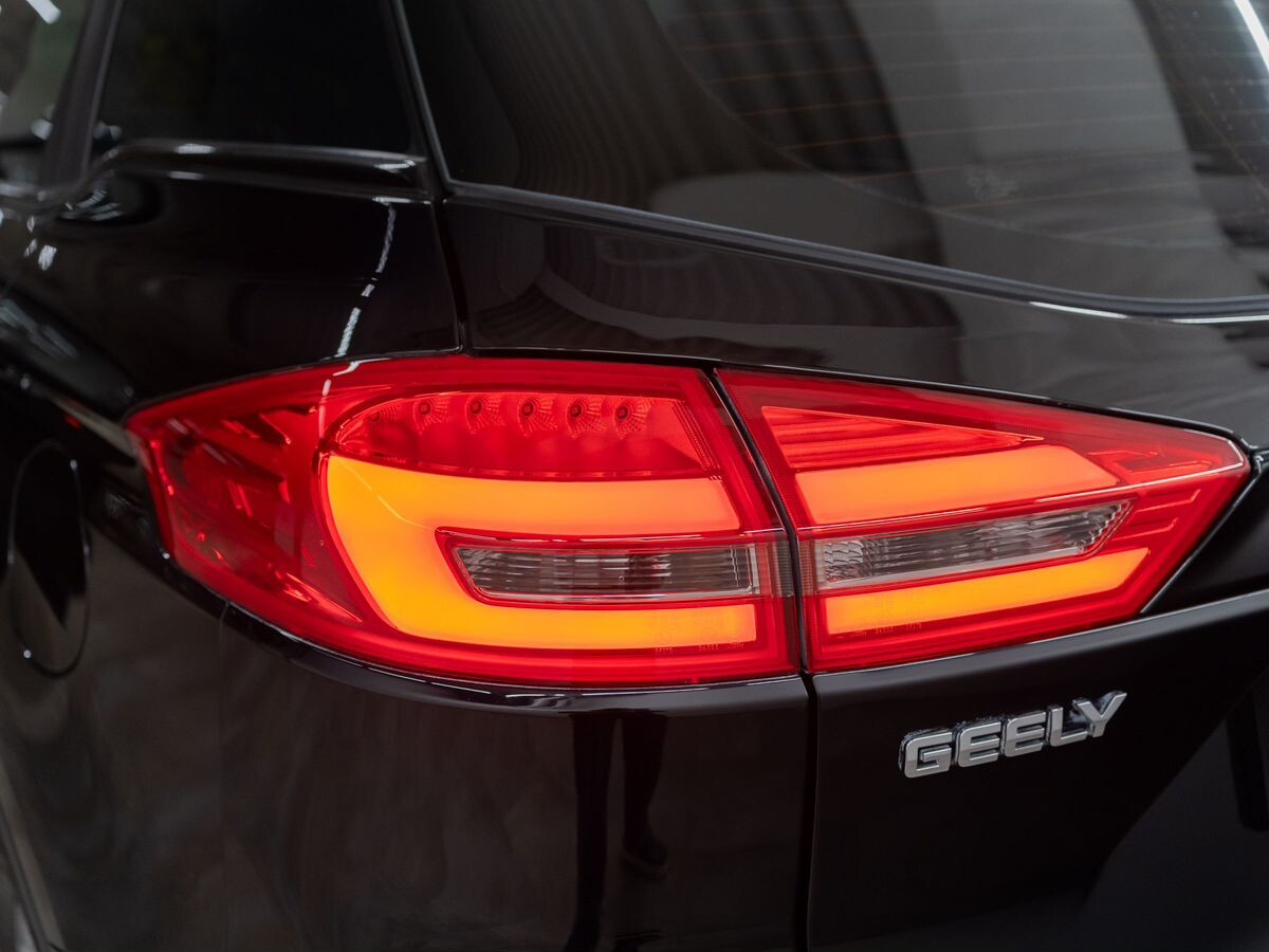 Geely Atlas 2021 - фото автомобиля