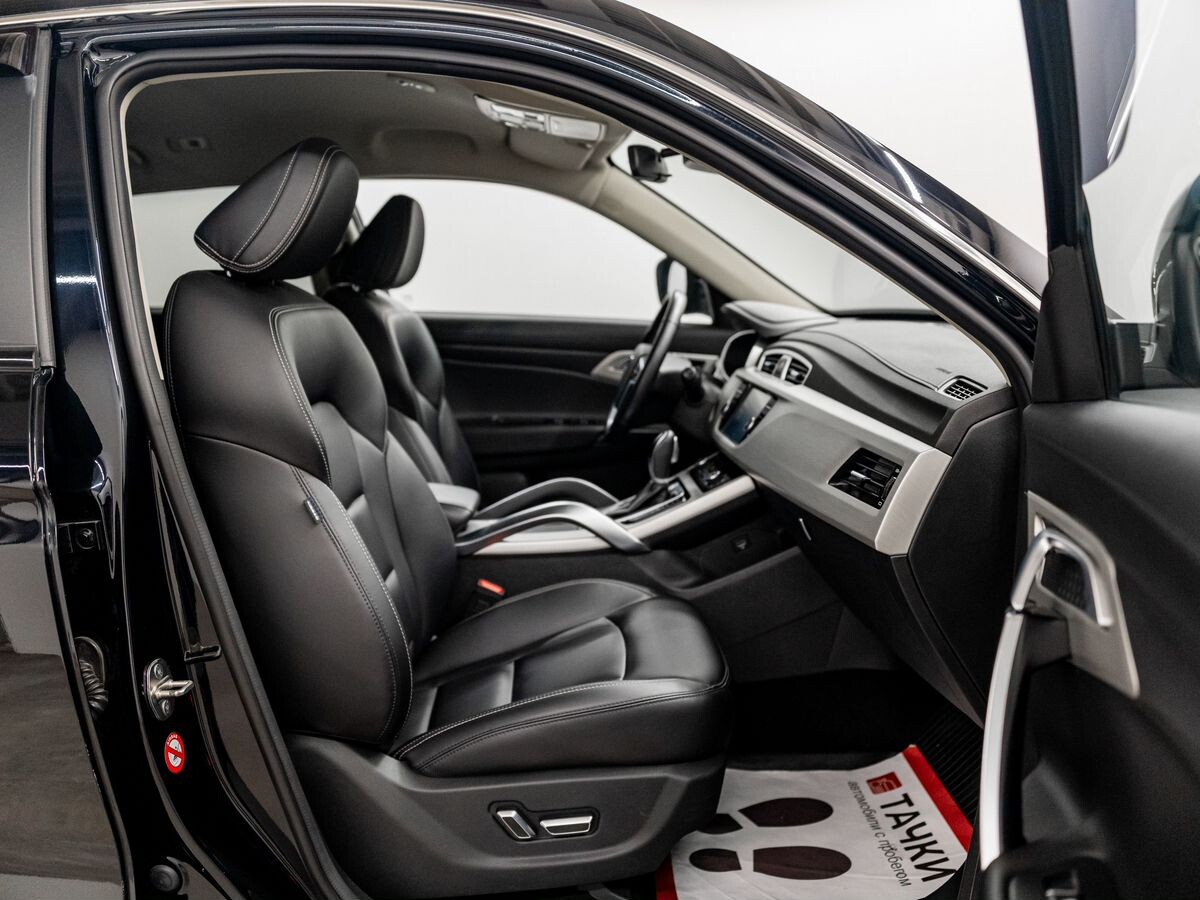 Geely Atlas 2021 - фото автомобиля