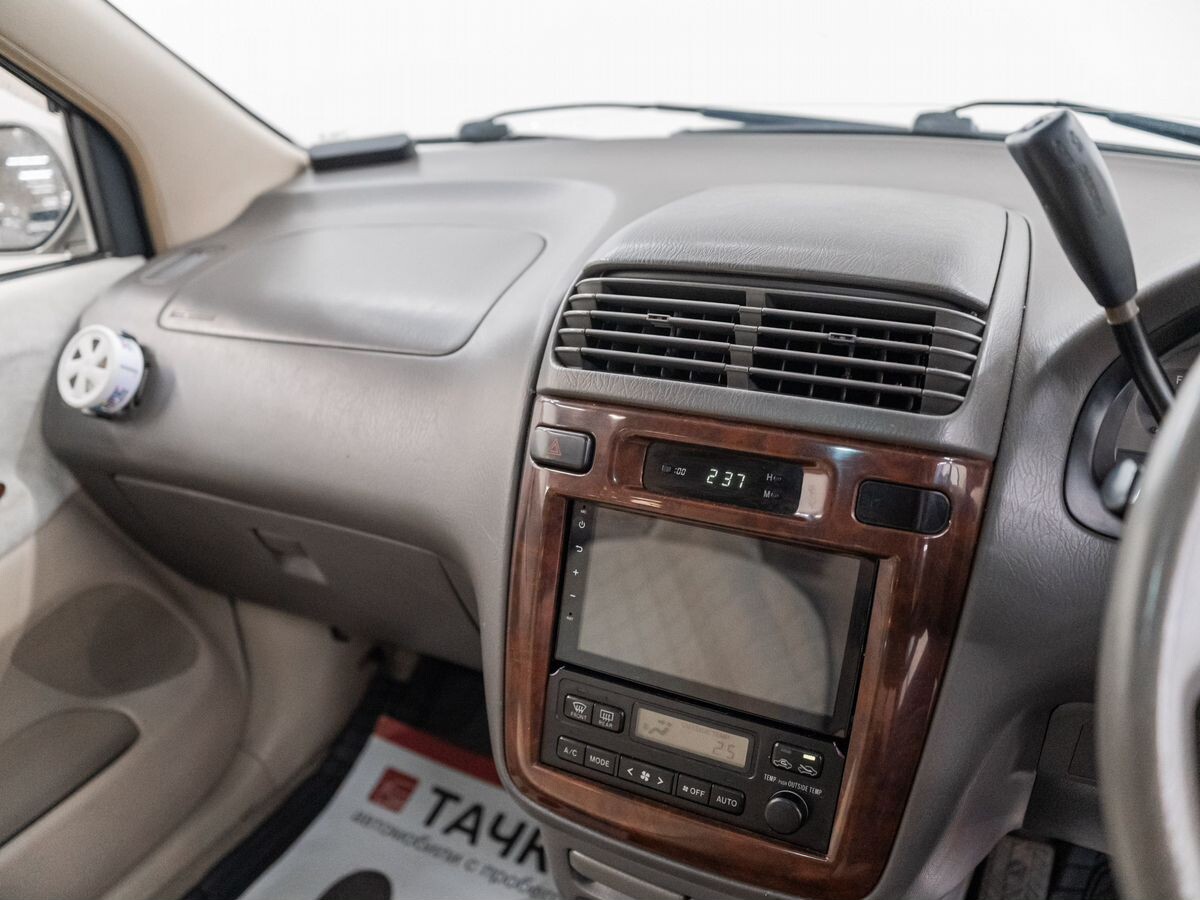 Toyota Gaia 1998 - фото автомобиля