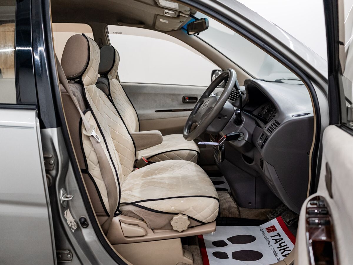 Toyota Gaia 1998 - фото автомобиля