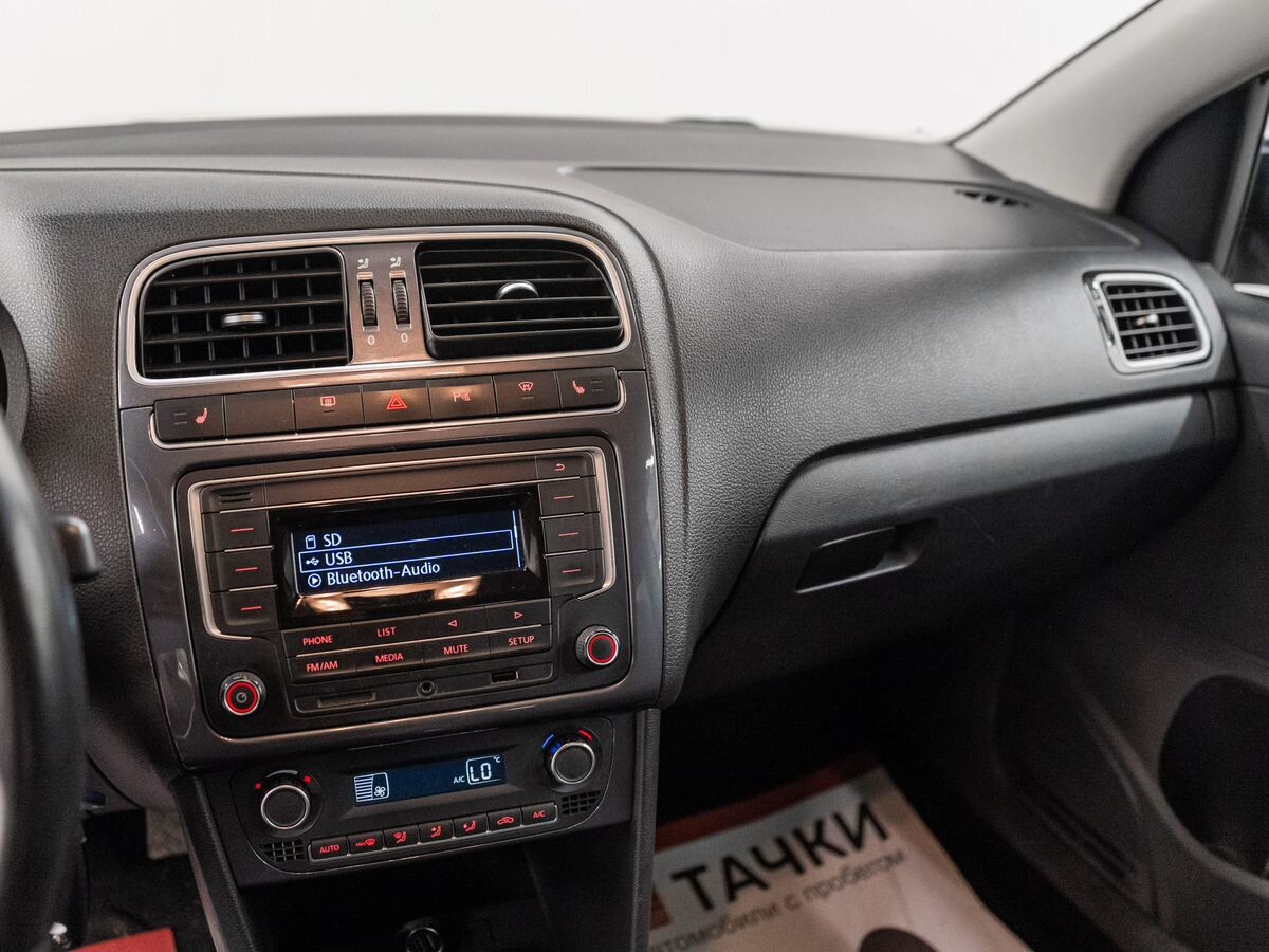 Volkswagen Polo 2020 - фото автомобиля