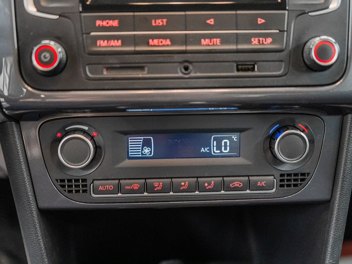 Volkswagen Polo 2020 - фото автомобиля