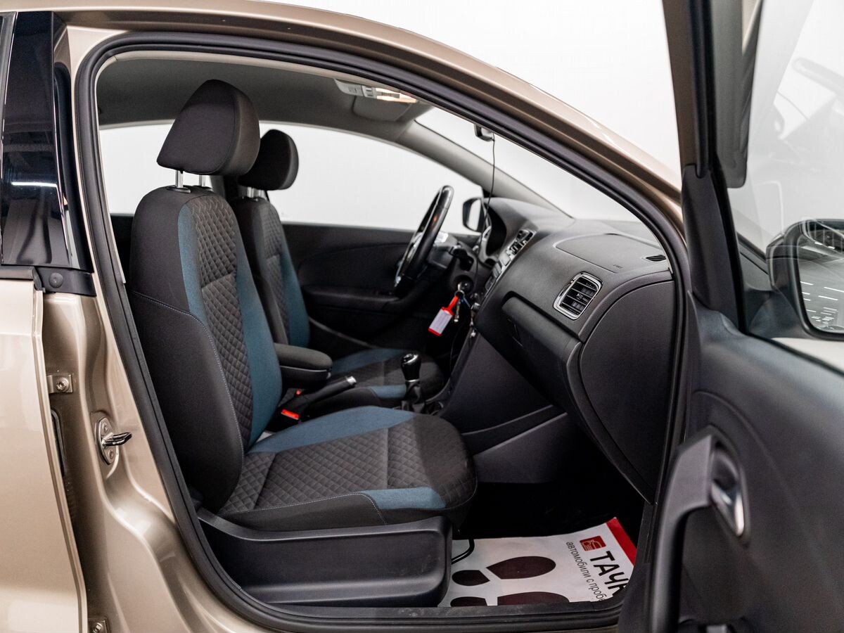Volkswagen Polo 2020 - фото автомобиля