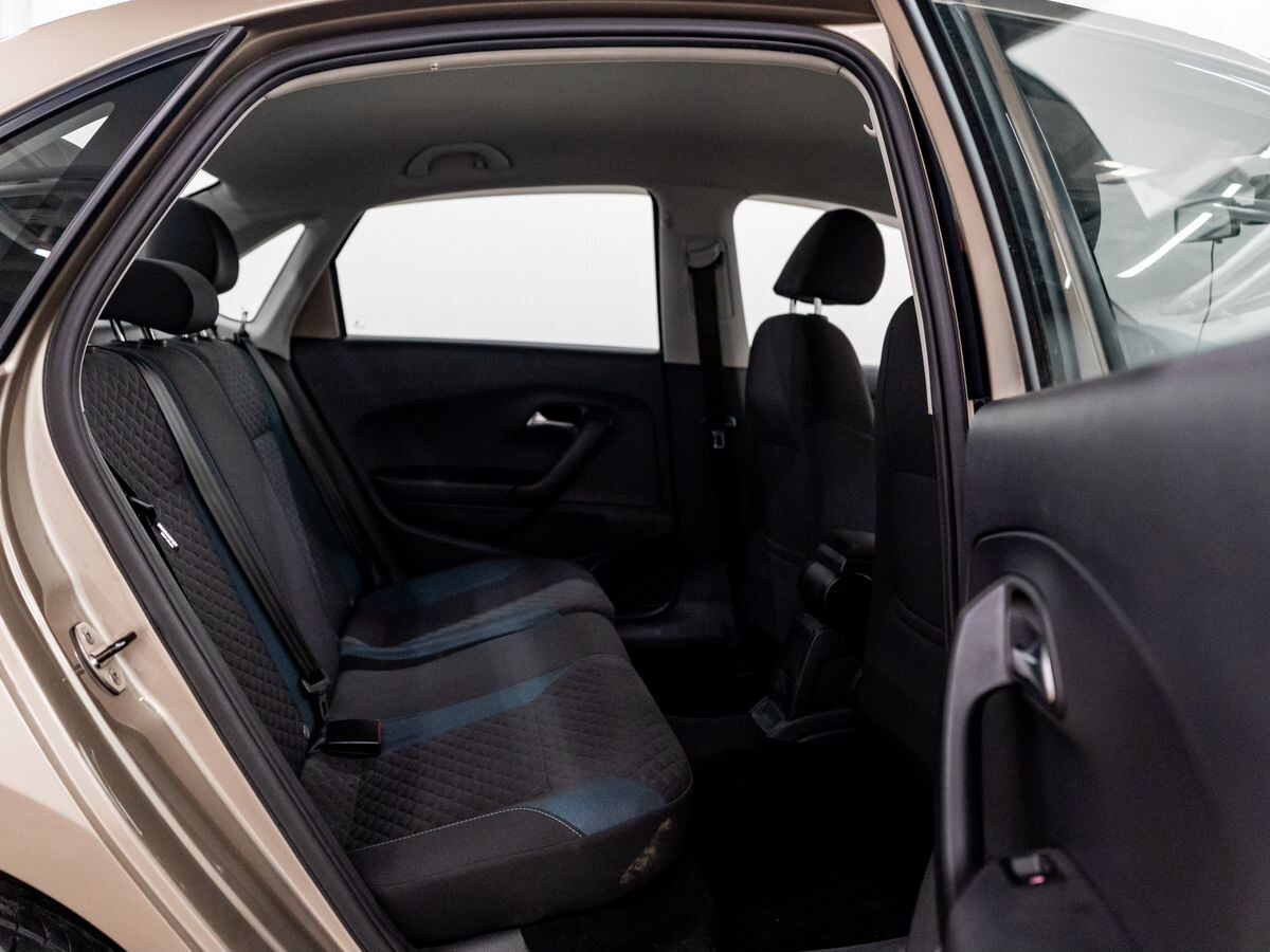 Volkswagen Polo 2020 - фото автомобиля