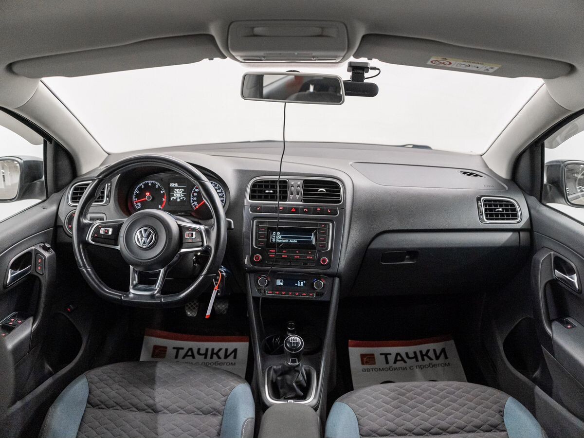 Volkswagen Polo 2020 - фото автомобиля