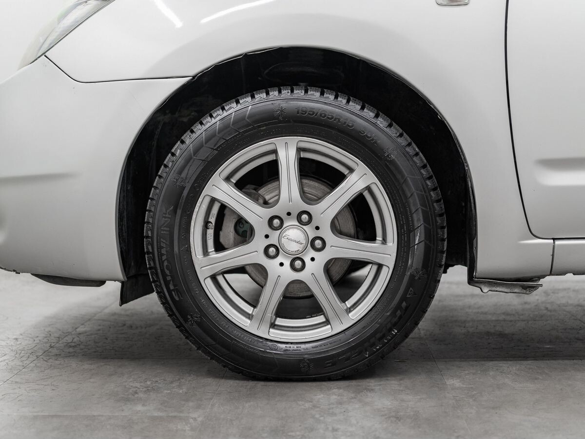 Toyota Prius 2008 - фото автомобиля