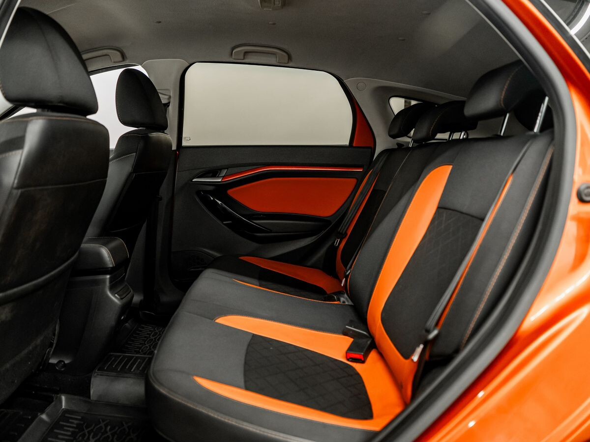 Лада Веста Кросс 2019 - фото автомобиля
