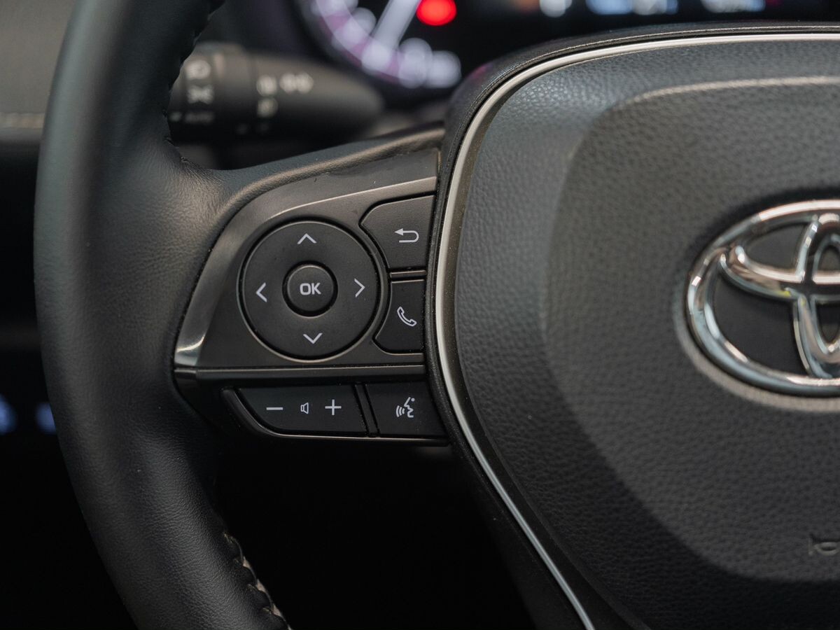 Toyota RAV4 2020 - фото автомобиля