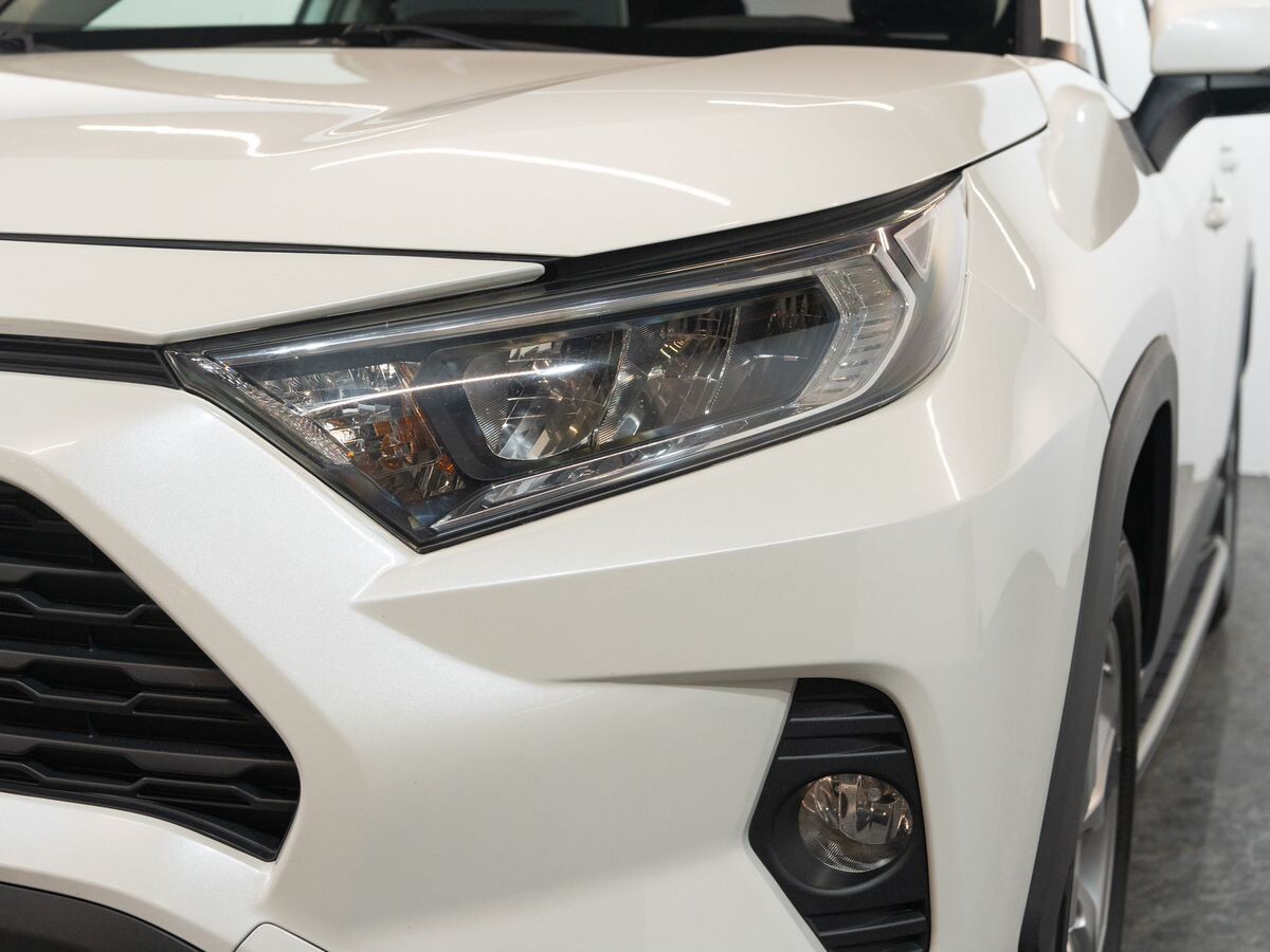 Toyota RAV4 2020 - фото автомобиля