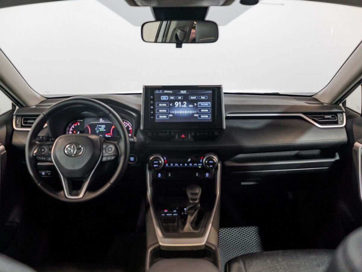 Toyota RAV4 2020 - фото автомобиля